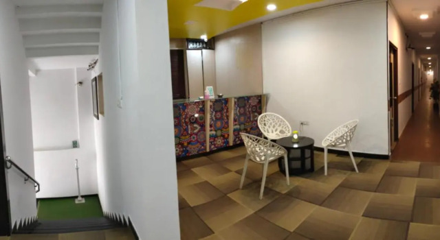 Hotel Scarlet, Varaa Hotelli Hotellit Bangalore aamiaisella, Aamiainen