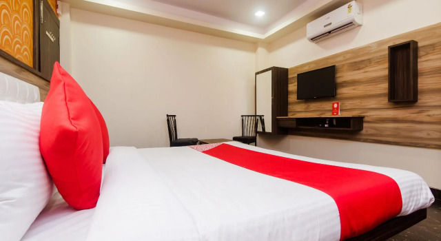 OYO 12894 Bunty Residency