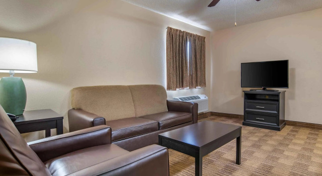 Двухместный люкс с 2 комнатами Extended Stay America Suites - Greensboro - Airport