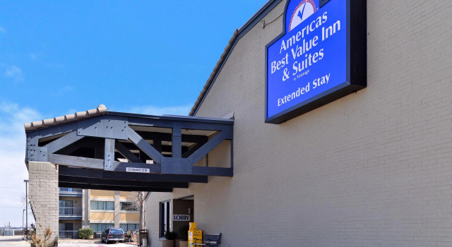 Кровать в общем номере Americas Best Value Inn & Suites Extended Stay - Tulsa