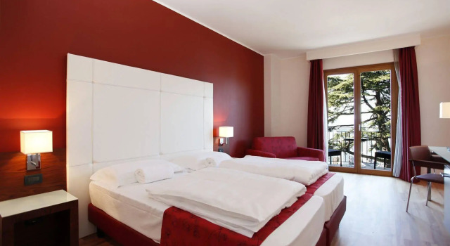 Hotel Lido, Забронировать Отель Отели в центре Торри-дель-Бенако, в центре