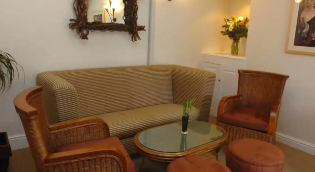 The Bull Hotel & Restaurant, Book Hotel Woodbridge Suffolk
