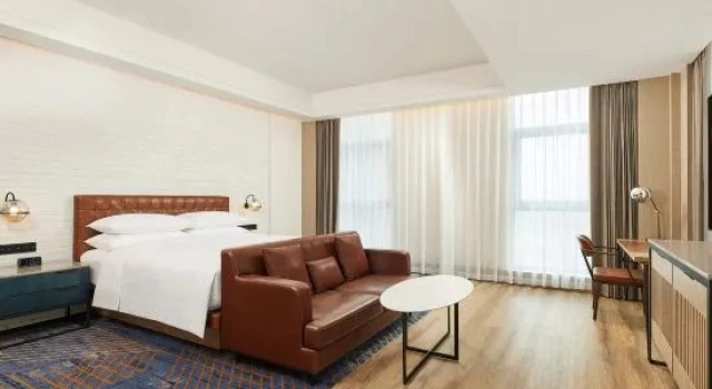 Двухместный люкс Ambassador Four Points by Sheraton Nantong, Haimen