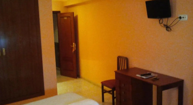 Трёхместный номер Standard HOSTAL La MARAVILLOSA DE VALDERAS