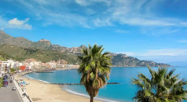 Giardini House 300m From Sea