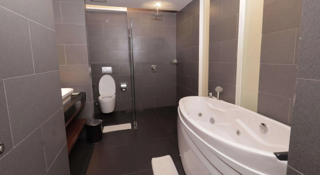 Двухместный люкс Business Golden Tulip Essential Makassar
