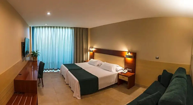 Одноместный номер Standard Hotel Deloix Aqua Center