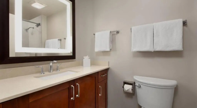 Номер Standard Marriotts BeachPlace Towers