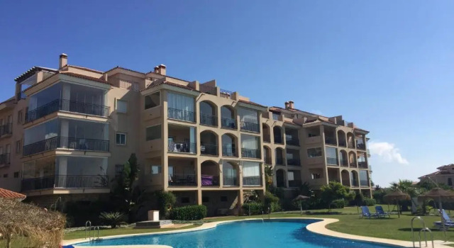 Апартаменты Sunny, Quiet And Spacious Apartment Nearby The Sea