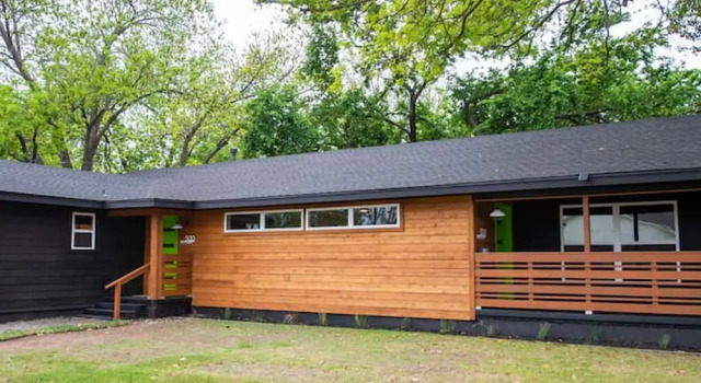 Коттедж The Mod Poppy Large Home 10 Minutes From it all