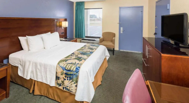 Номер Standard Days Inn by Wyndham Walterboro
