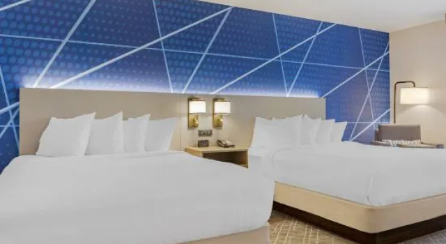 Люкс Deluxe Comfort Inn & Suites Rapid City near Mt Rushmore