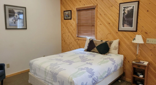 Dog-Friendly The Lodge Home in Quiet Location by RedAwning, Book Feriehus Sommerhuse i Cable, Hytte