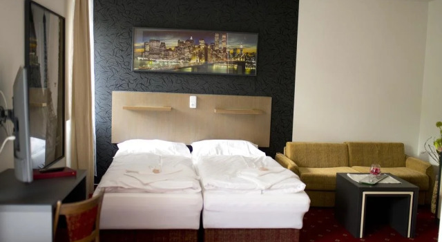 Penzion Zubr, Book Hotel Ujčov Vysocina