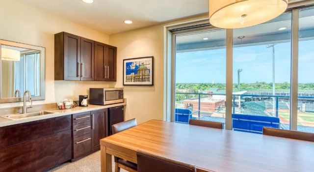 Двухместный люкс c 1 комнатой Hyatt Place Greensboro Downtown