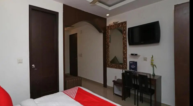 New Hotel Rajwada By WB Inn, Забронировать Отель Отели Гургаон с завтраком, рядом с Kingdom of Dreams, Завтраки