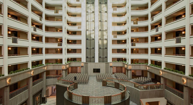 Четырёхместный номер Standard Cincinnati Marriott at RiverCenter