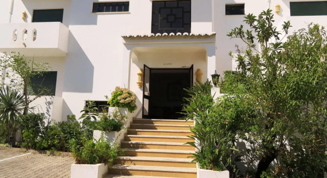 Hotel Alcaide