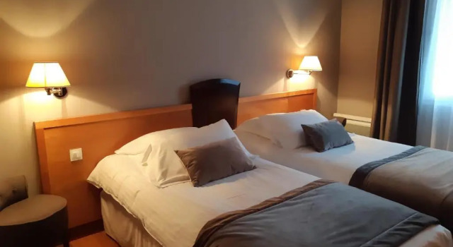 Двухместный номер Classic Hôtel & Restaurant Le Relais dAumale