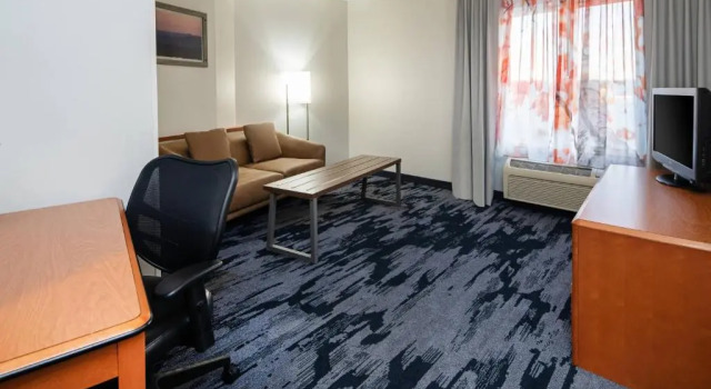 Четырёхместный люкс с 2 комнатами Fairfield Inn & Suites Seattle Bremerton