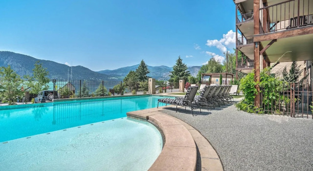 Апартаменты с 2 комнатами с балконом Cozy Manson Condo on Lake Chelan w/ Pool Access!