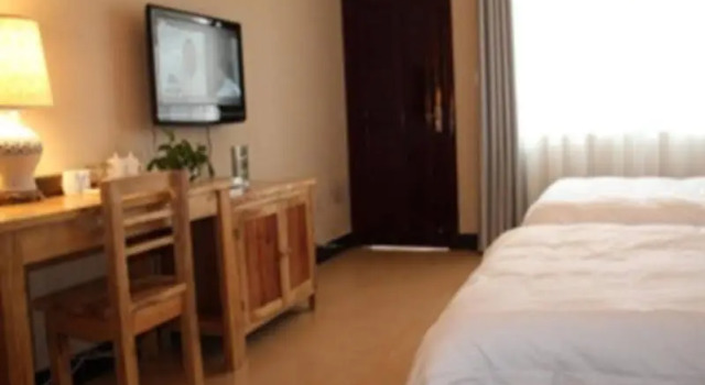 Yangshuo Qixianfeng Hotel, Prenota Hotel Yangshuo Guangxi