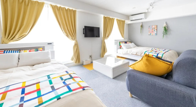Четырёхместные апартаменты Standard с балконом KIKUS Room