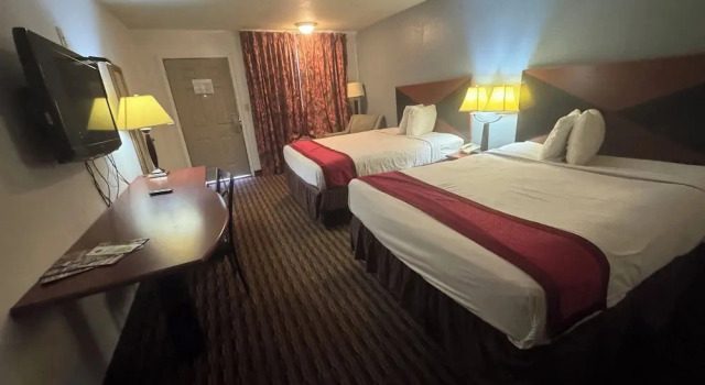 Budget Host Inn, Book Mini-hotel Hoteller i Kansas med parkering, Parkering