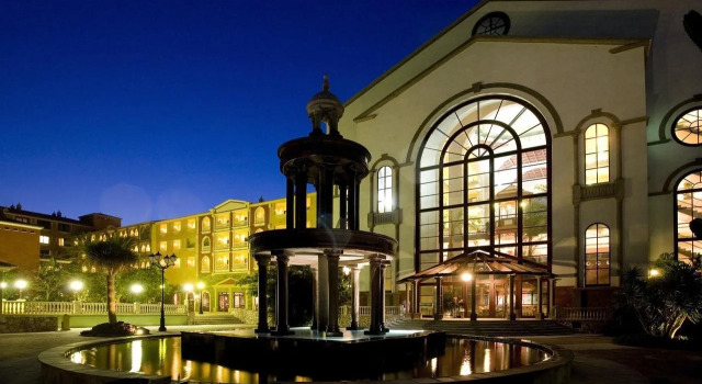Hotel R2 Río Calma Spa Wellness & Conference, Buchen Sie Resort Hotels in Costa Calma mit Parkplatz, Parkplätze