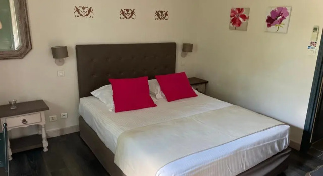 Двухместный номер Classic Hôtel Ermitage Avignon