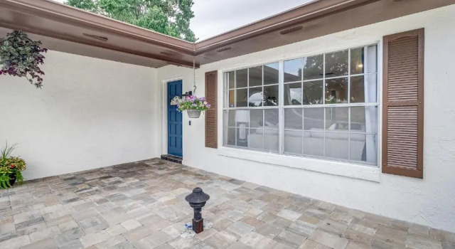 Коттедж Modern style 3Bedroom home with hot tub less than 5 Mins from Legoland