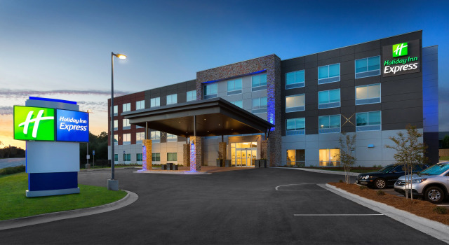 Holiday Inn Express Lake Park by IHG, Book Hotel Lake Park Georgia