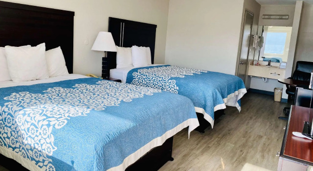 Четырёхместный номер Standard Days Inn by Wyndham Ardmore