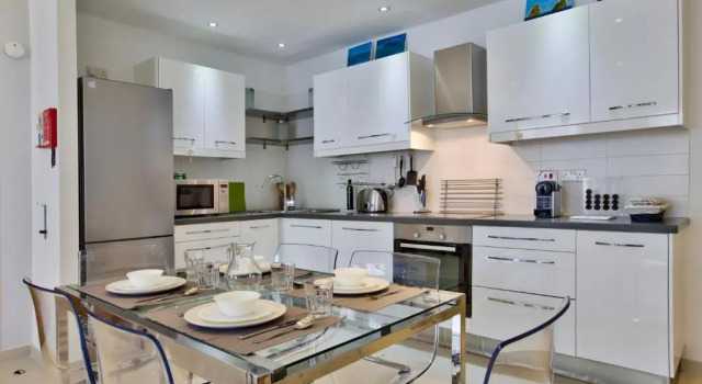 Апартаменты Raphaels - 2 Bedroom Apartment by Solea Holiday Homes
