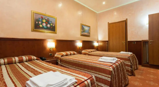 Трёхместный номер Classic Hotel Fiorella Milano