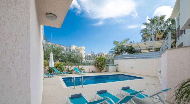 Cyprus Villa Aphrodite 12 Gold