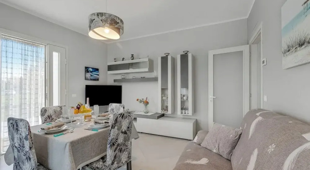 Семейный коттедж Casa Nadia 1.2 Km From Sea/near Hospital