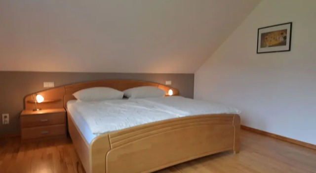 Well-Maintained Holiday Home on a Vineyard near Town Center, Забронировать Отель Трабен-Трарбах Мозель - Германия