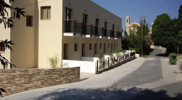 Andris Heights, Book Apartment Armou Cyprus