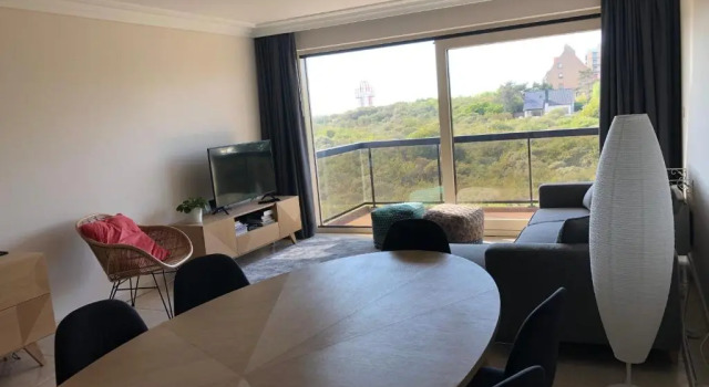 Апартаменты Ruim 3 Slaapkamerappartement Vlakbij Het Strand