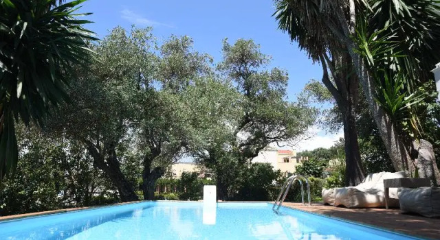 Люкс с 2 комнатами с балконом Mr and Mrs White Corfu Couples Retreat Adults Only