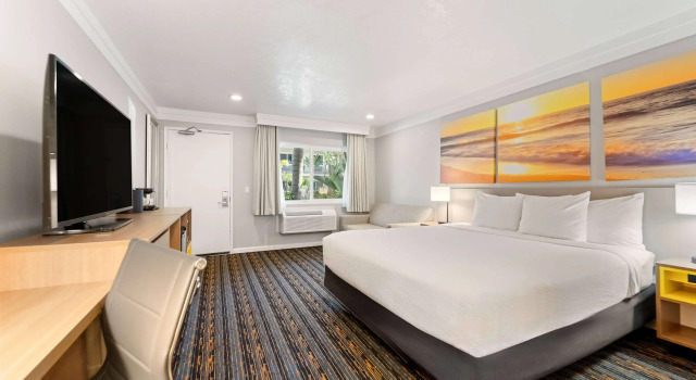 Days Inn by Wyndham San Diego Hotel Circle