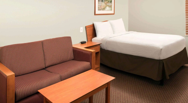 Номер Standard WoodSpring Suites Greenville Central I-85