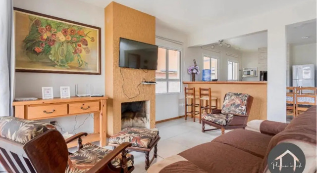 Casa com piscina e ar condicionado em Garopaba