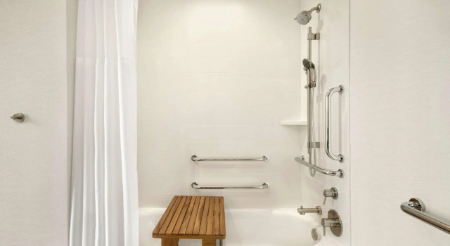 Двухместный номер Corner Accessible Homewood Suites By Hilton Chicago Downtown South Loop
