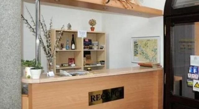 Hotel Apollon, Забронировать Отель Вальтице Lednicko - Valticky areal