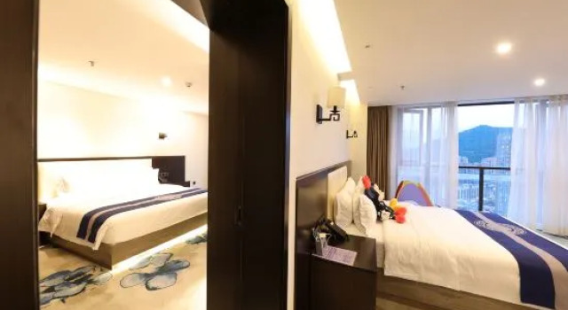 Семейный люкс Mingren Haoyi Hotel