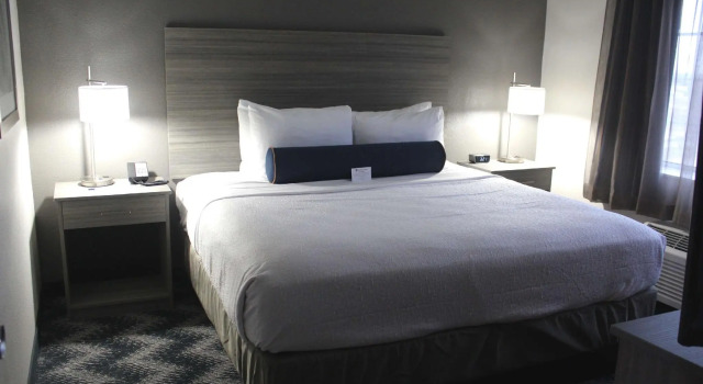 Двухместный люкс Country Inn & Suites by Radisson, Bolingbrook-Romeoville, I-55