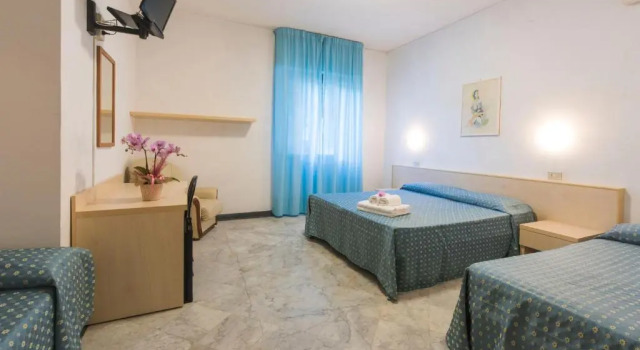 Четырёхместный номер Standard Hotel Mariotti