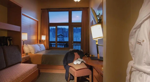 Dağ manzaralı Balkonlu Lüks çift kişilik oda Sunshine Mountain Lodge